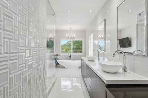 Villa ou maison à vendre à North Miami Beach, Floride: 5 chambres, 467.02 m2 № 2423565 - photo 21