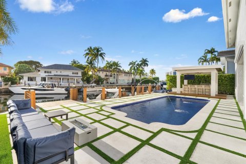 Villa ou maison à vendre à North Miami Beach, Floride: 5 chambres, 467.02 m2 № 2423565 - photo 16