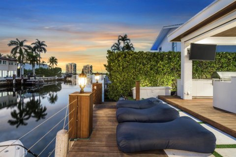 Villa ou maison à vendre à North Miami Beach, Floride: 5 chambres, 467.02 m2 № 2423565 - photo 28