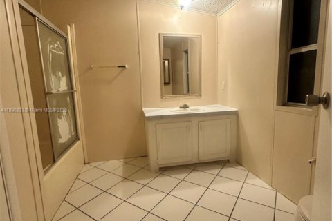 Снять в аренду квартиру в Бока-Ратон, Флорида 3 спальни, 101.45м2, № 1947832 - фото 8