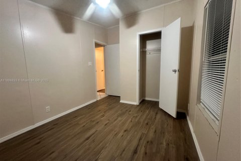 Снять в аренду квартиру в Бока-Ратон, Флорида 3 спальни, 101.45м2, № 1947832 - фото 12