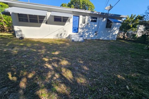Casa en venta en North Miami, Florida, 3 dormitorios, 103.59 m2 № 2031928 - foto 9