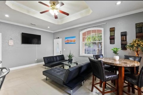 House in Tampa, Florida 3 bedrooms, 175.4 sq.m. № 2147936 - photo 15