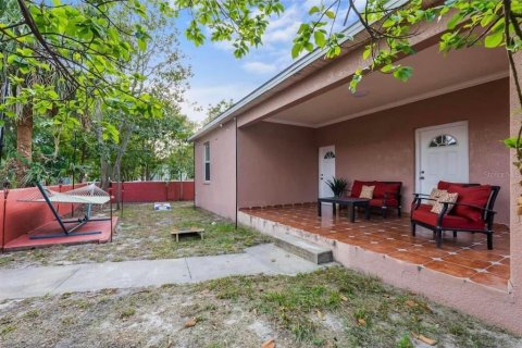 House in Tampa, Florida 3 bedrooms, 175.4 sq.m. № 2147936 - photo 24
