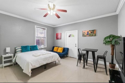 House in Tampa, Florida 3 bedrooms, 175.4 sq.m. № 2147936 - photo 5