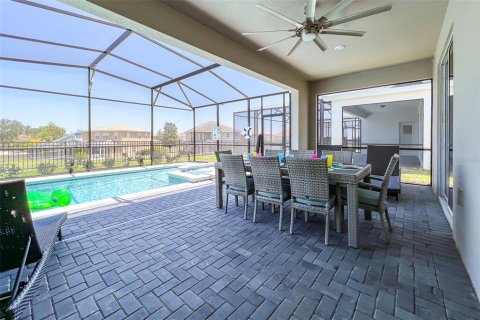 House in Davenport, Florida 5 bedrooms, 243.59 sq.m. № 2234500 - photo 30