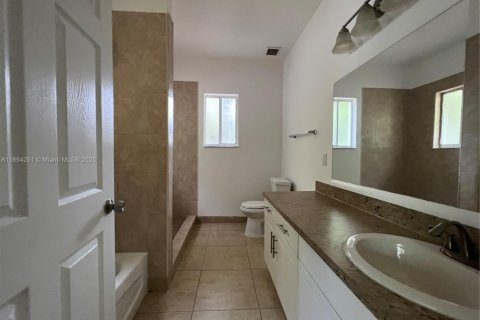 Townhouse in Homestead, Florida 4 bedrooms, 163.69 sq.m. № 1888923 - photo 13