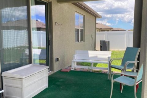 House in Spring Hill, Florida 4 bedrooms, 183.76 sq.m. № 1963991 - photo 5