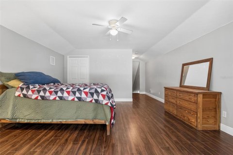 House in DeLand, Florida 4 bedrooms, 231.7 sq.m. № 2298198 - photo 25