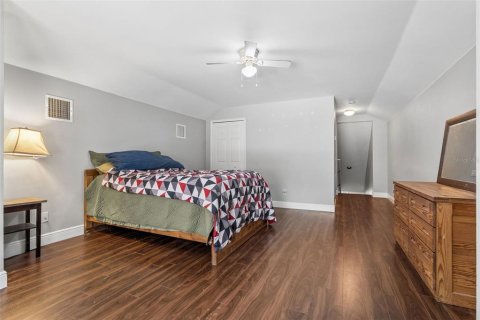 House in DeLand, Florida 4 bedrooms, 231.7 sq.m. № 2298198 - photo 26