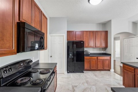 House in DeLand, Florida 4 bedrooms, 231.7 sq.m. № 2298198 - photo 22