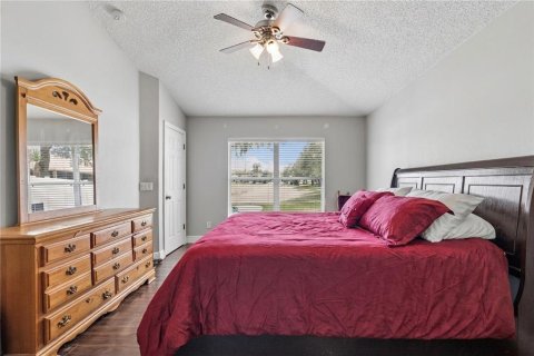 House in DeLand, Florida 4 bedrooms, 231.7 sq.m. № 2298198 - photo 21