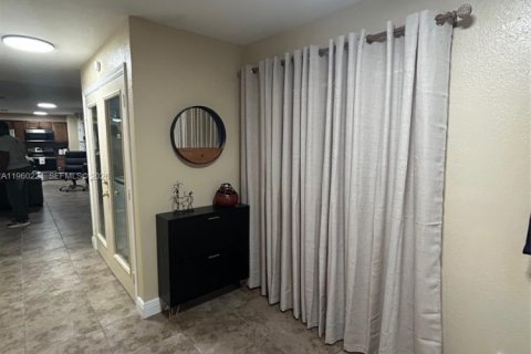 Villa ou maison à vendre à Lake Placid, Floride: 1 chambre, 83.61 m2 № 2020165 - photo 11