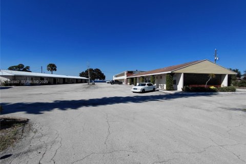 Propiedad comercial en venta en Sebring, Florida № 1983474 - foto 10