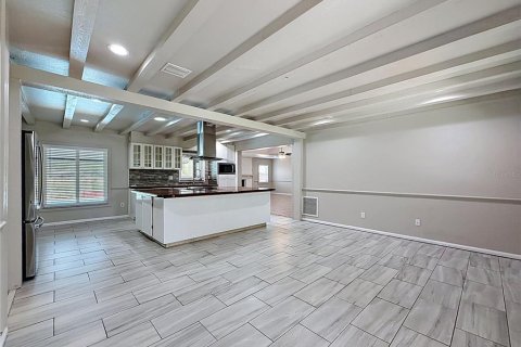 House in Seffner, Florida 3 bedrooms, 152.73 sq.m. № 2113668 - photo 12