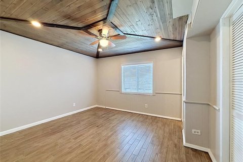 House in Seffner, Florida 3 bedrooms, 152.73 sq.m. № 2113668 - photo 18