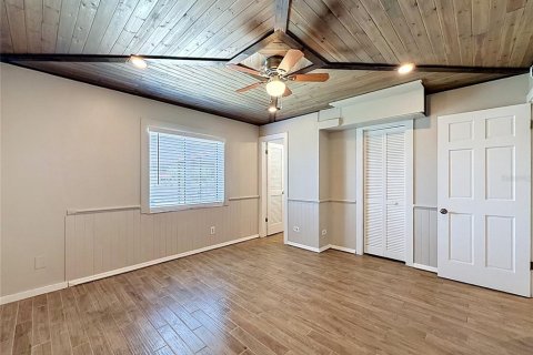 House in Seffner, Florida 3 bedrooms, 152.73 sq.m. № 2113668 - photo 19