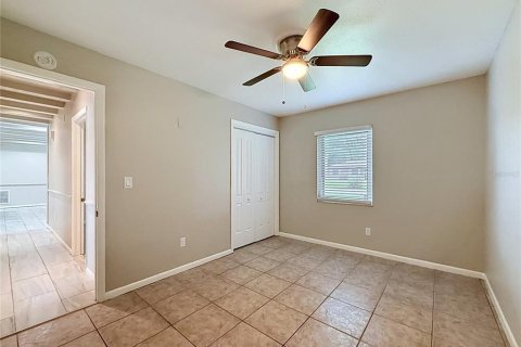 House in Seffner, Florida 3 bedrooms, 152.73 sq.m. № 2113668 - photo 16