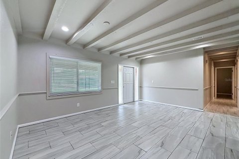 House in Seffner, Florida 3 bedrooms, 152.73 sq.m. № 2113668 - photo 13