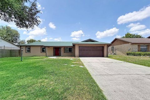 House in Seffner, Florida 3 bedrooms, 152.73 sq.m. № 2113668 - photo 6