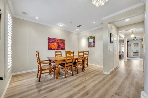 Townhouse in Orlando, Florida 2 bedrooms, 192.31 sq.m. № 2201835 - photo 15