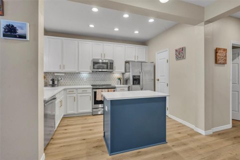 Townhouse in Orlando, Florida 2 bedrooms, 192.31 sq.m. № 2201835 - photo 4
