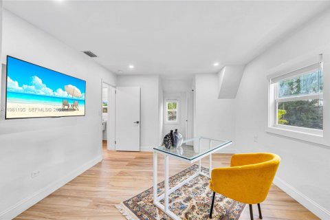 Villa ou maison à vendre à North Miami Beach, Floride: 3 chambres, 189.52 m2 № 2044875 - photo 19