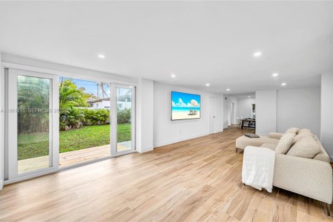 Villa ou maison à vendre à North Miami Beach, Floride: 3 chambres, 189.52 m2 № 2044875 - photo 8