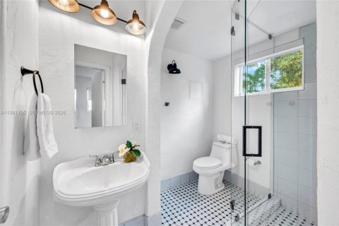 Villa ou maison à vendre à North Miami Beach, Floride: 3 chambres, 189.52 m2 № 2044875 - photo 16