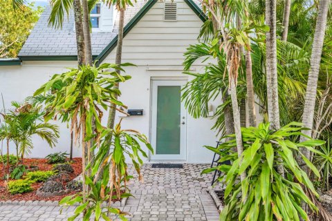 Villa ou maison à vendre à North Miami Beach, Floride: 3 chambres, 189.52 m2 № 2044875 - photo 5