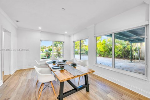 Villa ou maison à vendre à North Miami Beach, Floride: 3 chambres, 189.52 m2 № 2044875 - photo 10