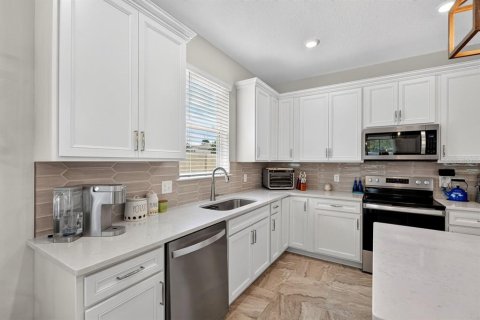 Casa en venta en DeLand, Florida, 4 dormitorios, 171.31 m2 № 2152053 - foto 6