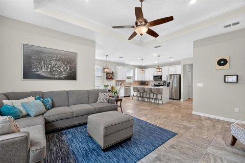 Casa en venta en DeLand, Florida, 4 dormitorios, 171.31 m2 № 2152053 - foto 10