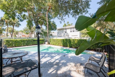 Condominio en alquiler en Tampa, Florida, 2 dormitorios, 119.47 m2 № 1837276 - foto 27