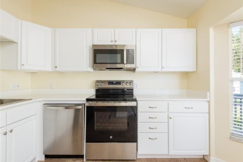 Condominio en alquiler en Tampa, Florida, 2 dormitorios, 119.47 m2 № 1837276 - foto 5