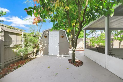 Villa ou maison à vendre à Miami, Floride: 3 chambres, 137.59 m2 № 2008457 - photo 7