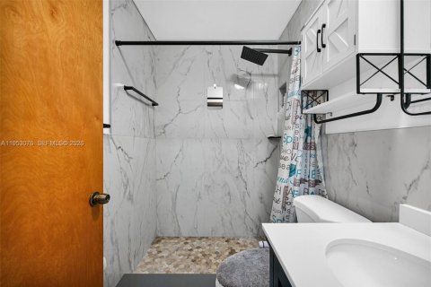 Villa ou maison à vendre à Miami, Floride: 3 chambres, 137.59 m2 № 2008457 - photo 17