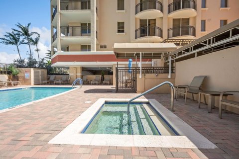 Condo in Fort Lauderdale, Florida, 2 bedrooms № 2250933 - photo 30