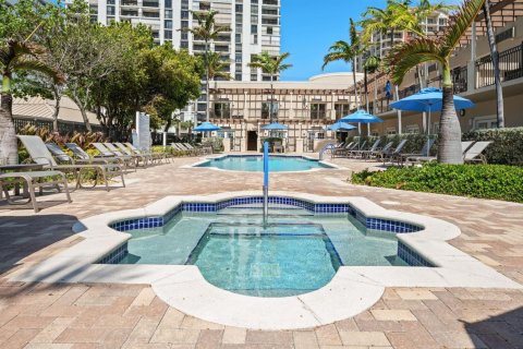Condo in Fort Lauderdale, Florida, 2 bedrooms № 2250933 - photo 26