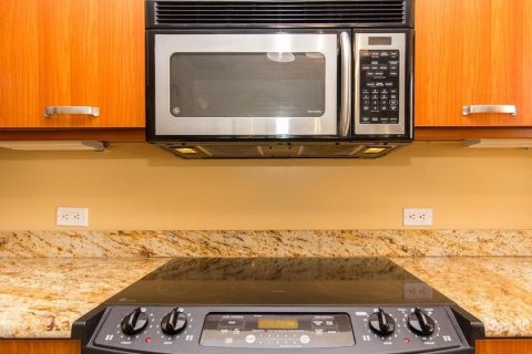 Condo in Fort Lauderdale, Florida, 2 bedrooms № 2250933 - photo 7