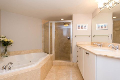 Condo in Fort Lauderdale, Florida, 2 bedrooms № 2250933 - photo 16