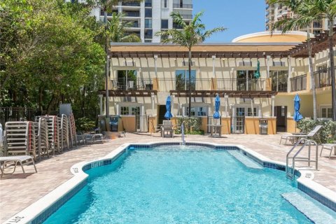 Condo in Fort Lauderdale, Florida, 2 bedrooms № 2250933 - photo 28