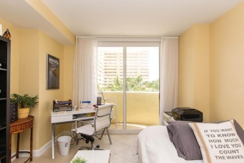 Condo in Fort Lauderdale, Florida, 2 bedrooms № 2250933 - photo 19