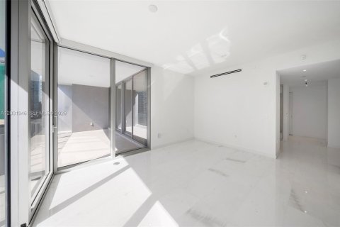 Condominio en venta en Miami, Florida, 4 dormitorios, 328.5 m2 № 2077934 - foto 29