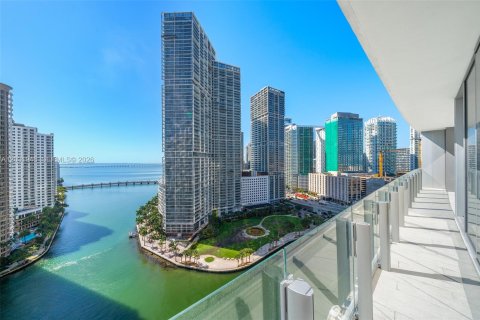 Condominio en venta en Miami, Florida, 4 dormitorios, 328.5 m2 № 2077934 - foto 5