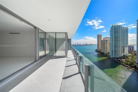 Condominio en venta en Miami, Florida, 4 dormitorios, 328.5 m2 № 2077934 - foto 3