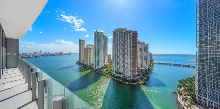Condominio en Miami, Florida, 4 dormitorios  № 2077934