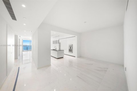Condominio en venta en Miami, Florida, 4 dormitorios, 328.5 m2 № 2077934 - foto 22
