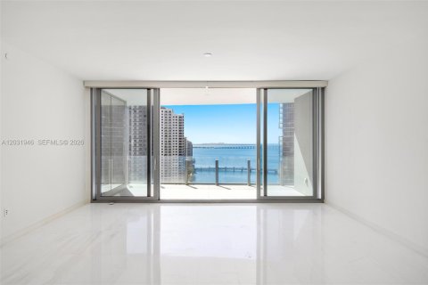 Condominio en venta en Miami, Florida, 4 dormitorios, 328.5 m2 № 2077934 - foto 23