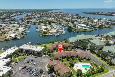 Condominio en venta en Apollo Beach, Florida, 2 dormitorios, 120.4 m2 № 1879469 - foto 1